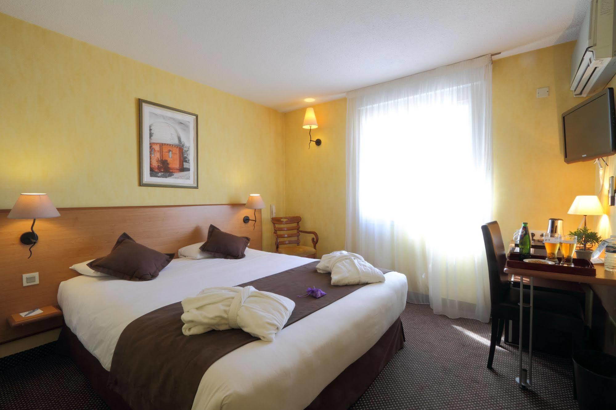 Hotel Innes By Happyculture Toulouse Bagian luar foto